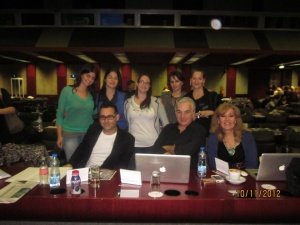 Kristina Cvetković, Marija Lukač, Ivana Milošević, Borislava Jovanović, Luke Meddings, Ken Wilson i Marisa Constantinides Kristina Cvetković, Marija Lukač, Ivana Milošević, Borislava Jovanović, Luke Meddings, Ken Wilson i Marisa Constantinides